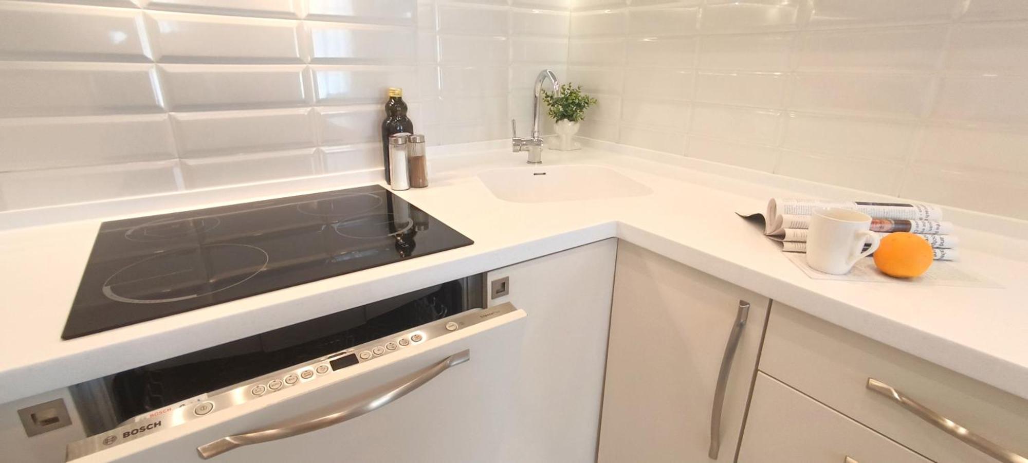 Old Town 2 Bedroom Apartment Near Dome Square & Scenic Waterfront Riga Buitenkant foto